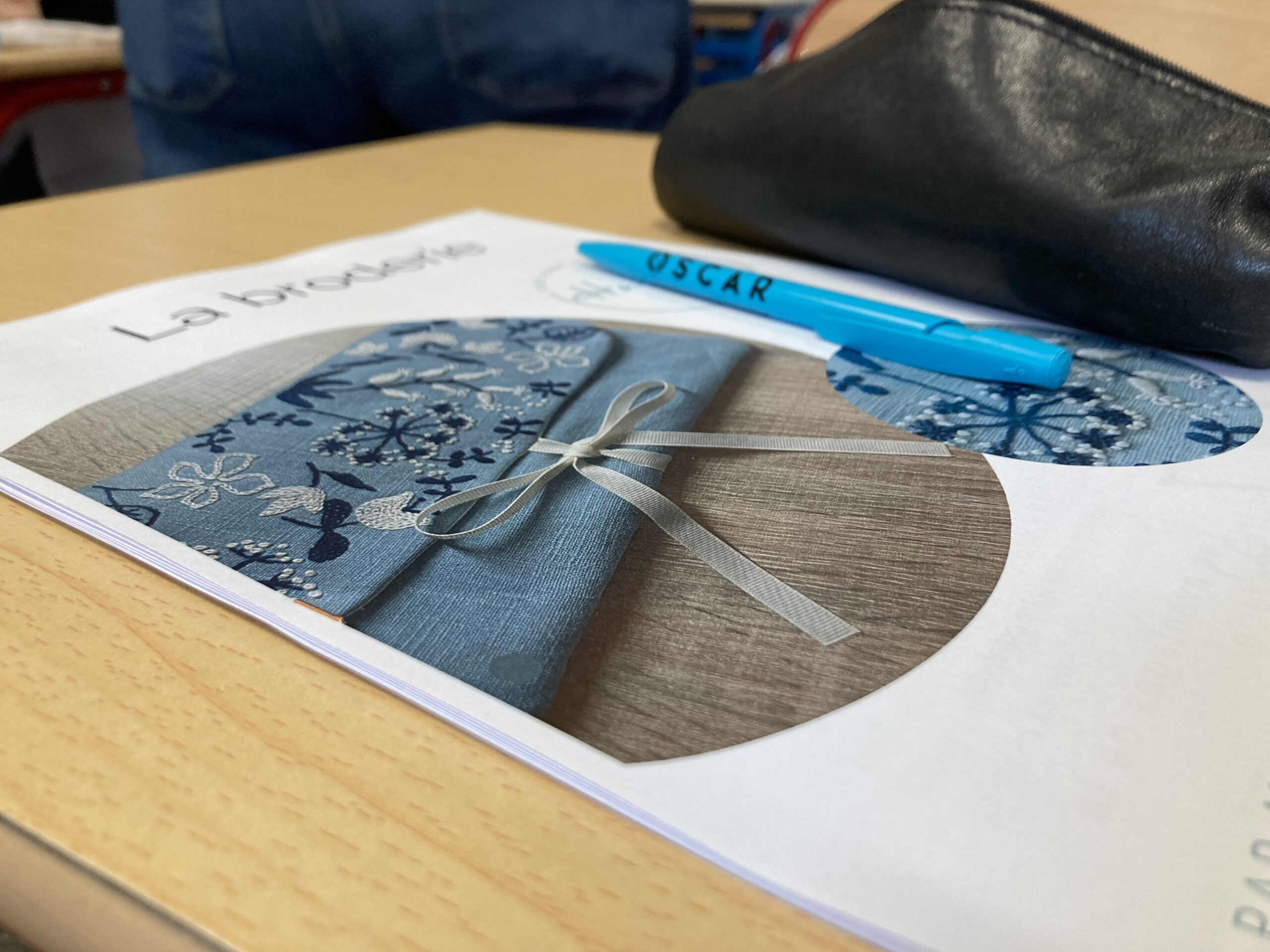 Livret pour apprendre à broder sur sa blouse
